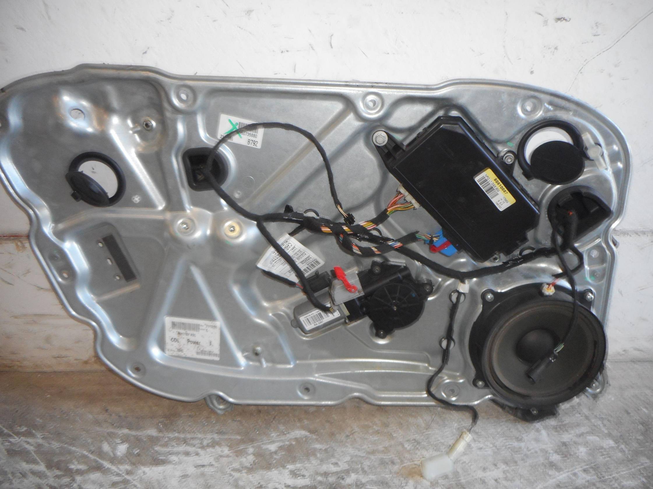 Alzacristallo elettr. porta ant. sx.